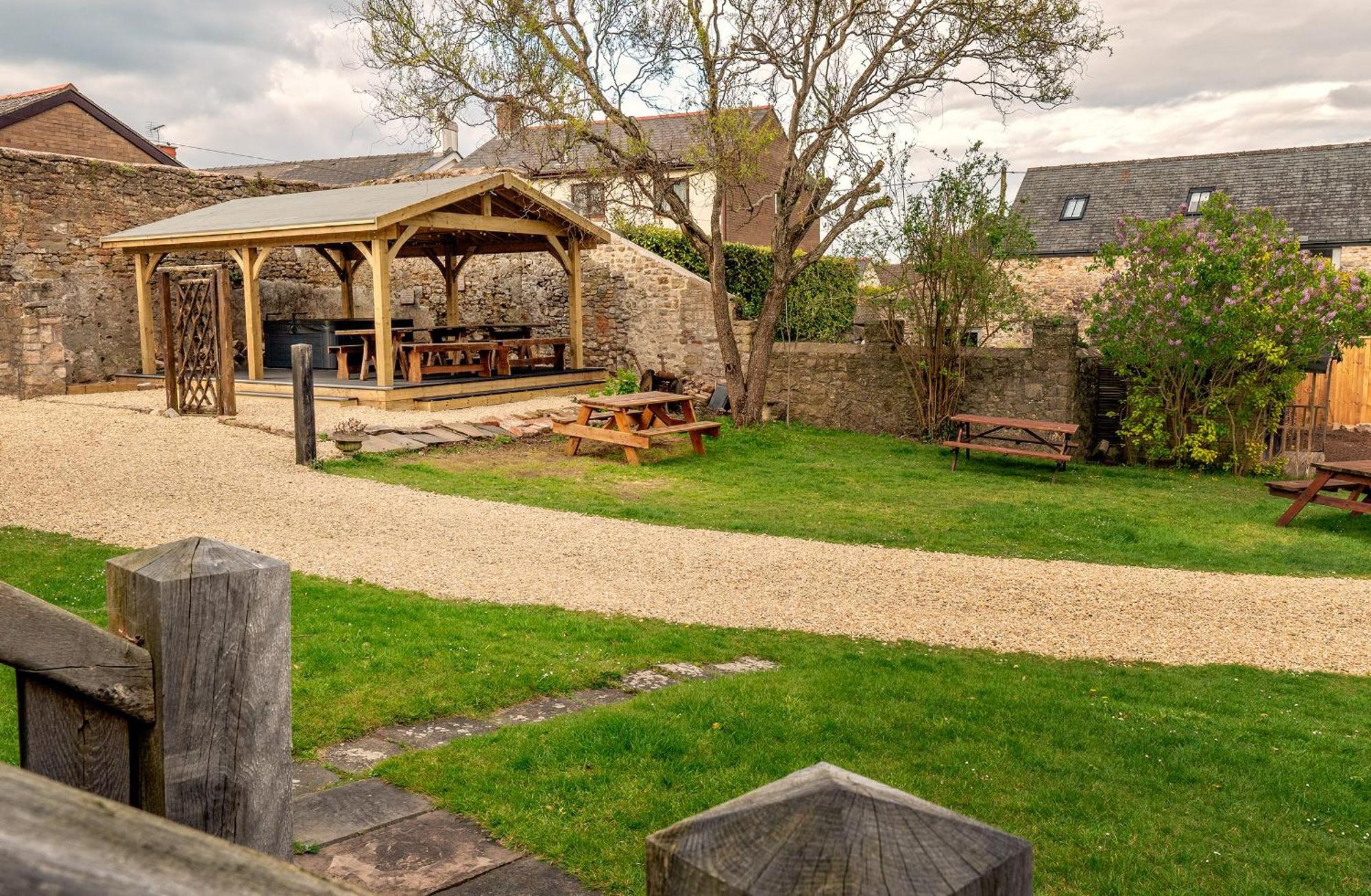 Medieval Manor Villa Caldicot Buitenkant foto